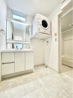 【洗面所】 | ☆西区庚午中1丁目　新築分譲☆ | ◆4号棟◆ガス衣類乾燥機「乾太くん」標準装備☆