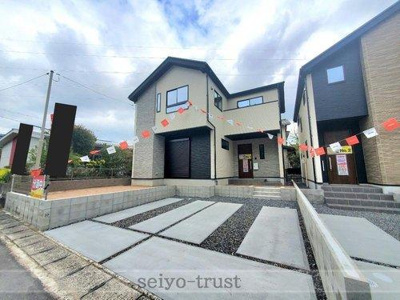 【外観】 | ☆安佐北区落合4丁目　新築分譲☆ | ◆1号棟外観◆
この家からスタートする「新しいライフスタイル」はご家族にとって大切で貴重な時間。少しでも豊かに、そして快適に…そんな理想の暮らしを叶えてくれるお家になるはずです♪