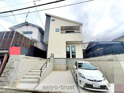 【外観】 | ☆安佐南区高取北1丁目　新築分譲☆ | ◆外観◆
日々の生活の「あったらいいな」がたくさんつまった家。毎日に時間とゆとりが増え、生活が輝き始める。そんなことが、いつの間にか当たり前に感じることができる。毎日に感動を、「こころ躍る家」☆