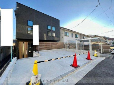 【外観】 | ☆安佐北区可部6丁目　新築分譲☆ | ◆B棟外観◆
スタイリッシュな外観が人の心を惹きつけます♪シンプルながらも繊細で美しいデザインと色合いはいつの時代も愛される家の形です♪