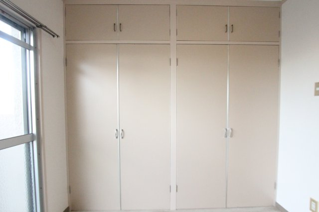 グランドハイツ服部の収納