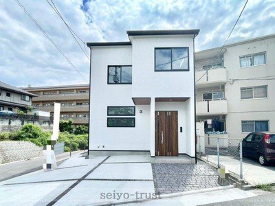 【外観】 | ☆東区上温品1丁目　新築分譲☆ | ◆B棟外観◆
建物の居住性にこだわった邸宅は、「落ち着き」と「安らぎ」と「快適」を実現してくれます。いつ友人・親戚・来客が来ても決して油断しないハイスペックな邸宅☆