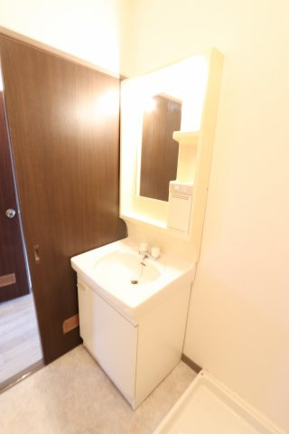 鳥山マンションⅢの洗面所|※別の号室の写真になります。
