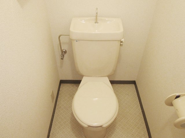 サンシャイン福成の内装