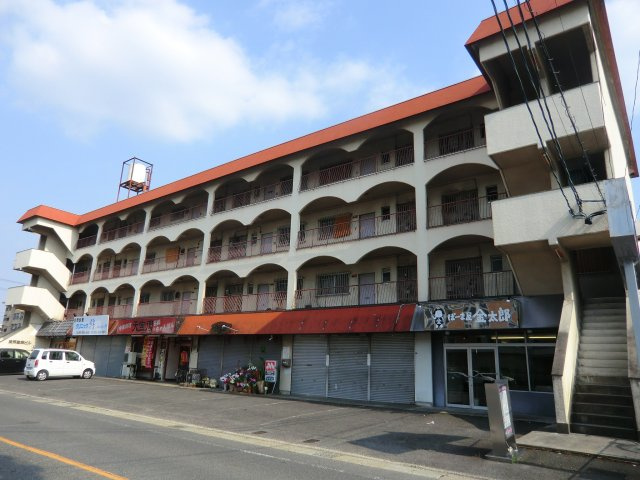 清邦産業ビルの駐車場