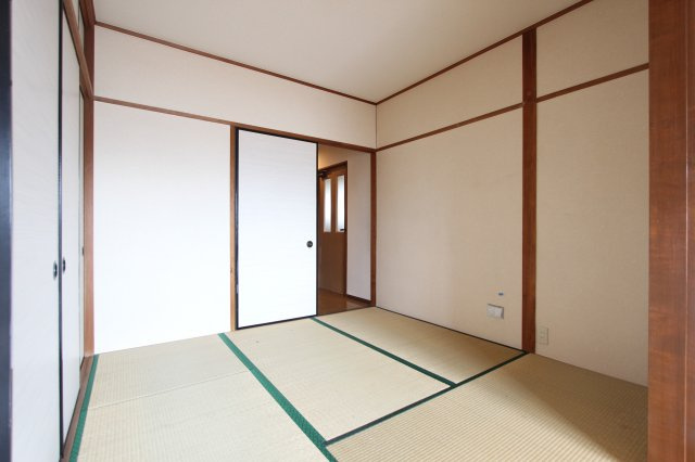 清邦産業ビルの和室