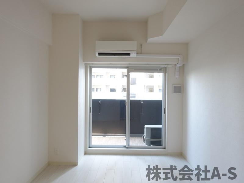 アドバンス名古屋モクシーの洋室|同間取り画像使用
実際のお部屋と色などが異なる場合がございます。