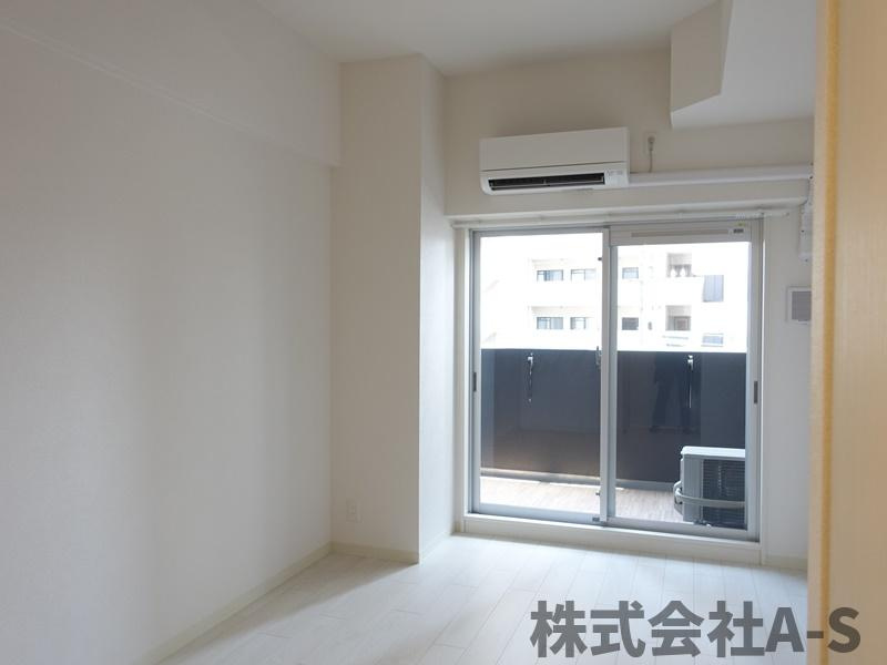 アドバンス名古屋モクシーの洋室|同間取り画像使用
実際のお部屋と色などが異なる場合がございます。