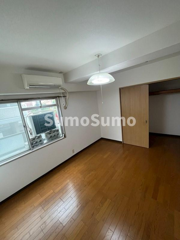 ジュエリー山手の寝室