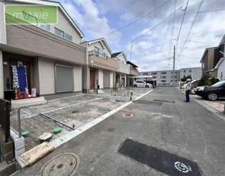 【前面道路含む現地写真】 | 販売現地
スタイリッシュな外観でゆったりした空間が魅力的です♪