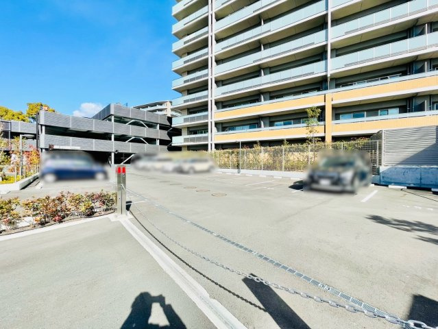 プレミスト藤が丘シーズンフェイスの駐車場|駐車場①