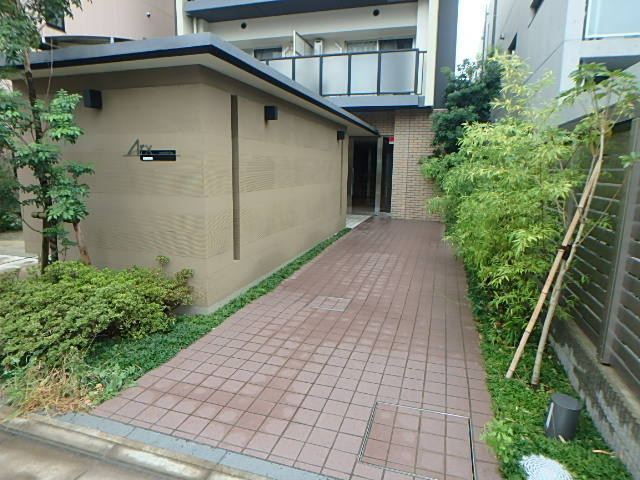 アルクス森下のエントランス