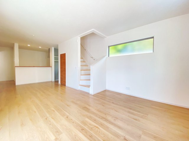 『八王子市新築戸建て』八王子市富士見町43-19【仲介手数料無料】　４期の居間・リビング|～仲介手数料無料☆八王子ひなた不動産～　八王子市富士見町　新築戸建て