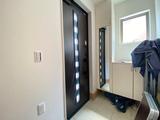 『八王子市新築戸建て』八王子市富士見町43-19【仲介手数料無料】　４期の玄関|～仲介手数料無料☆八王子ひなた不動産～　八王子市富士見町　新築戸建て