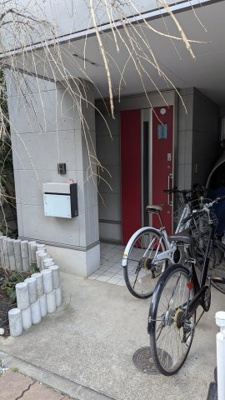 【玄関】 | 新宿区大久保2丁目戸建