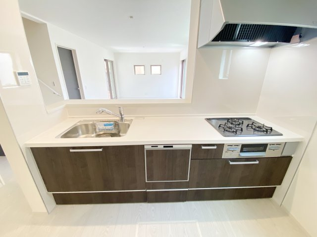 『八王子市新築戸建て』八王子市富士見町43-19【仲介手数料無料】　４期のキッチン|～仲介手数料無料☆八王子ひなた不動産～　八王子市富士見町　新築戸建て