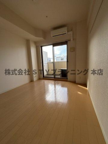 仲介手数料０円！プレサンス金山グリーンパークスの居間・リビング