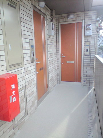 ガーディアン横濱　Ａのロビー|共用廊下　１フロア２住居