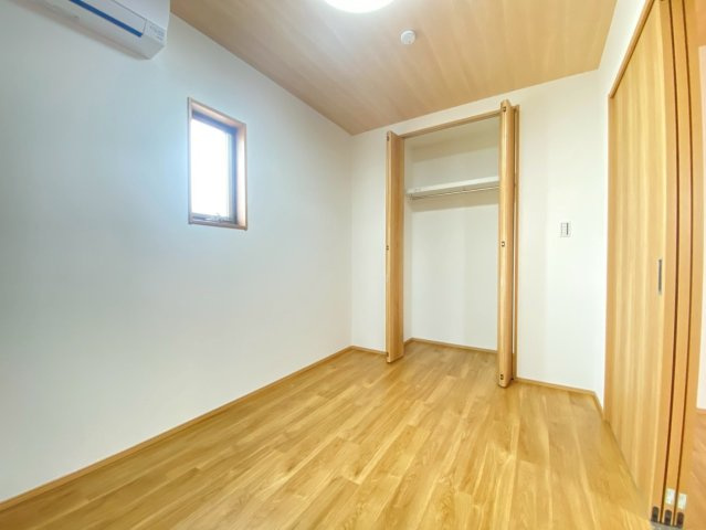 エスポアール正雀本町の洋室