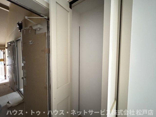松戸市稔台１丁目のアパートの収納
