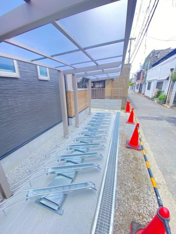 エスポアール正雀本町の駐車場