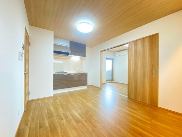 エスポアール正雀本町の居間・リビング