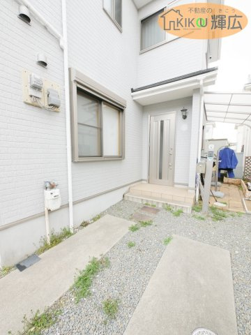 明石市大久保町西島　中古戸建の玄関