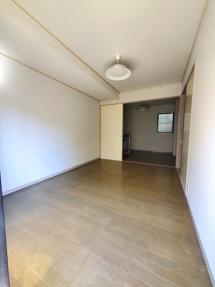 サンエルム亀甲台Aの洋室