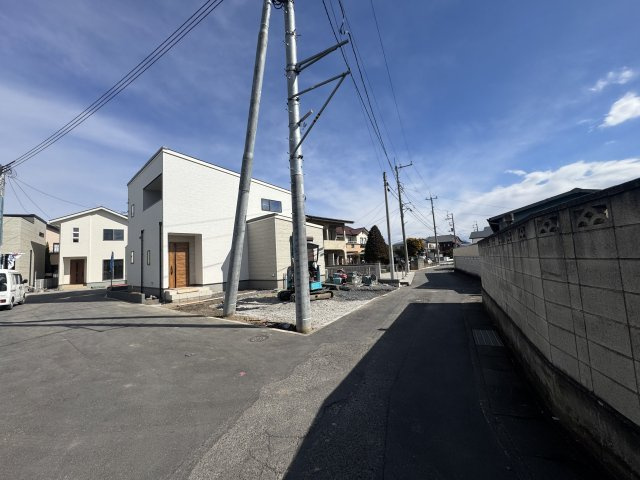 新築　高崎市上中居町　1号棟の前面道路含む現地写真|現地写真　前面道路
