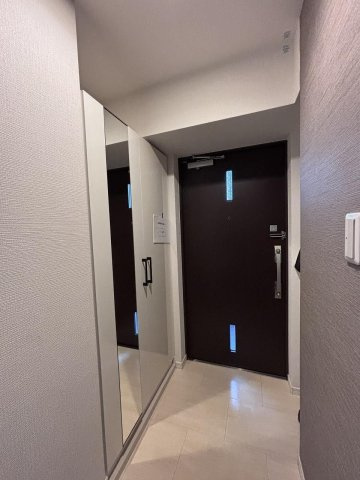 プラムフィールド東櫛原の玄関|シューズボックス付きの玄関です☆
