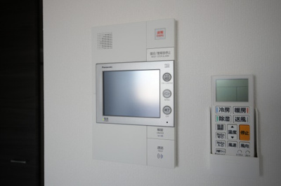 【セキュリティ】 | ファーストフィオーレ大阪城イースト | モニター付きインターホンです