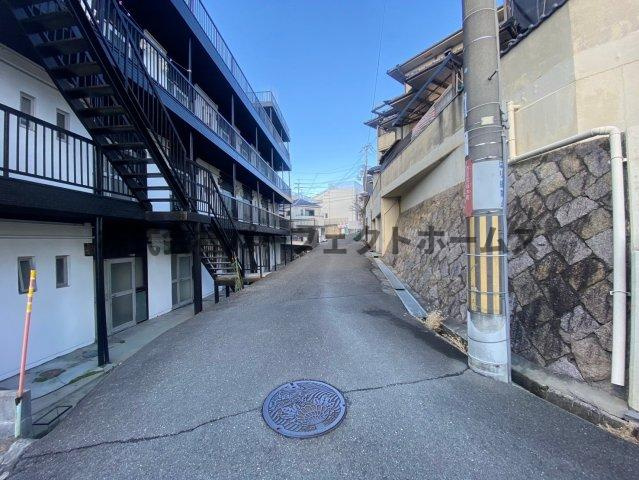 ダイバーシティ桜木町の周辺