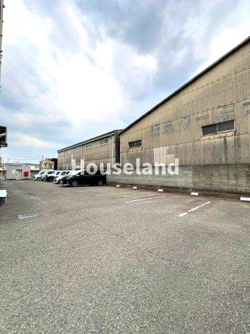 水原マンションの駐車場