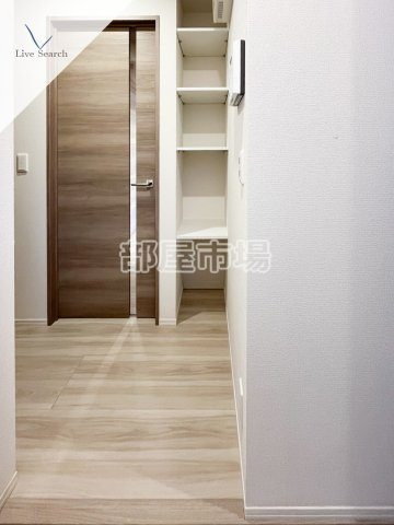 セレスティア千住元町の玄関