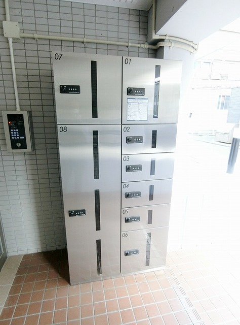メゾン・エクレールのその他共用部分|★不在がちな方に宅配BOX★