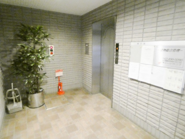 メイプルナインのロビー
