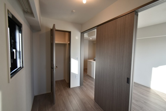 ルミナス磨屋町の洋室
