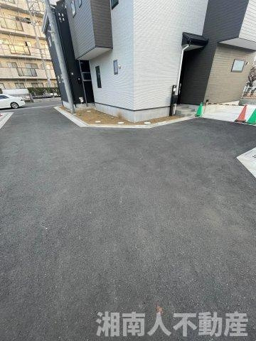 茅ヶ崎市萩園　新築戸建ての前面道路含む現地写真|前面道路含む現地写真です
