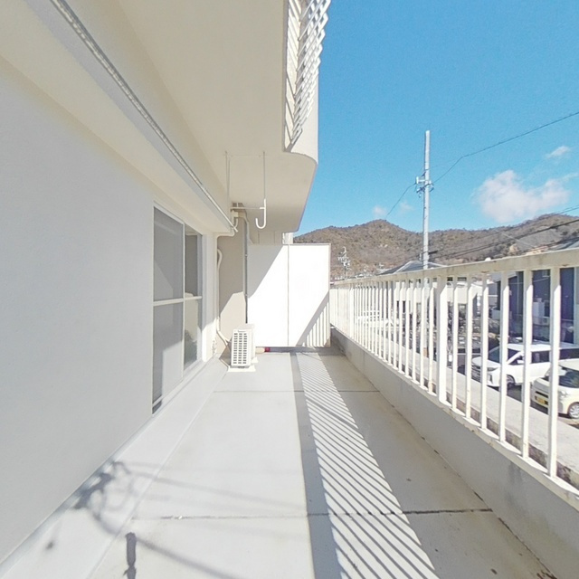 岐阜市北一色８丁目のアパートのバルコニー