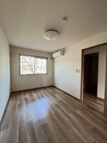 ピオニーの洋室