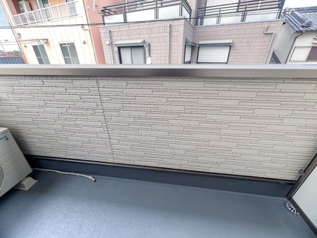 クローバー・シエル長居公園のバルコニー