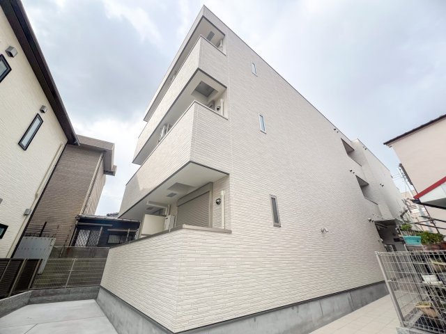 クローバー・シエル長居公園の外観