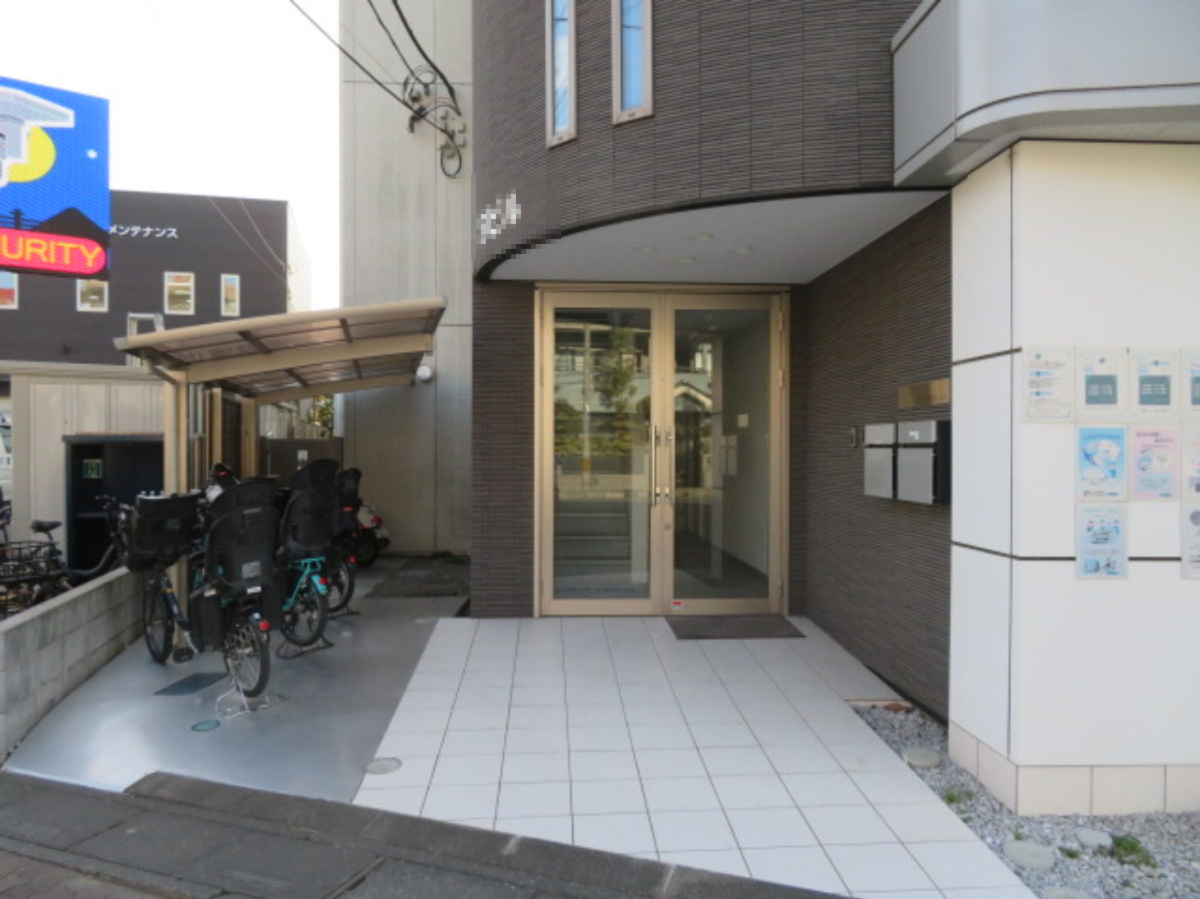 志木市本町５丁目のビルの外観