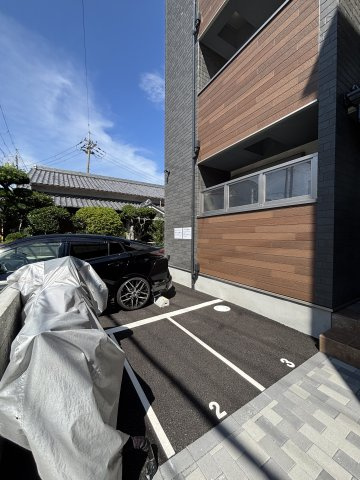 ディアコート高柳の駐車場
