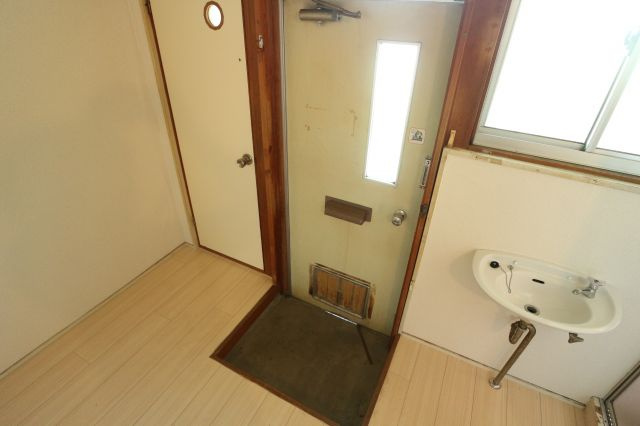 塩屋グリーンハイツの玄関