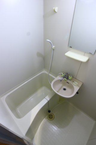 アンピエスぜんの浴室|バス・トイレセパレートです♪