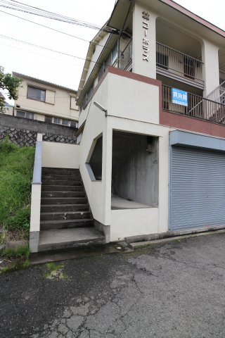 林コーポラスのエントランス