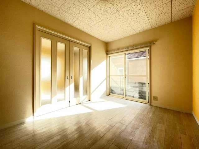 ハイツ本多聞の居間・リビング