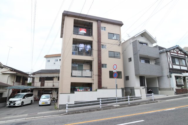 大塚マンションの外観