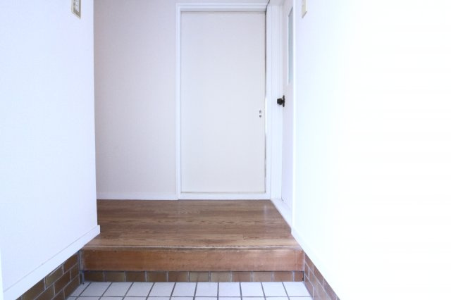 ハイツ千代が丘の玄関